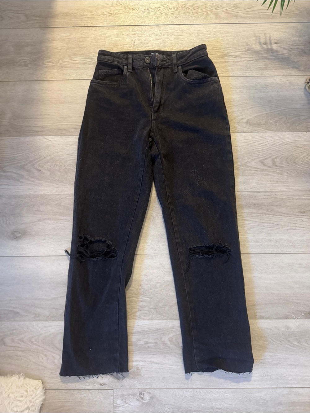 Women’s Cotton On Black Straight Leg Ripped Jeans Size 2